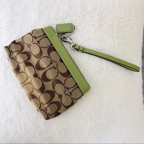 Coach canvas Monogram Green Wristlet Pouch - Picture 2 of 4
